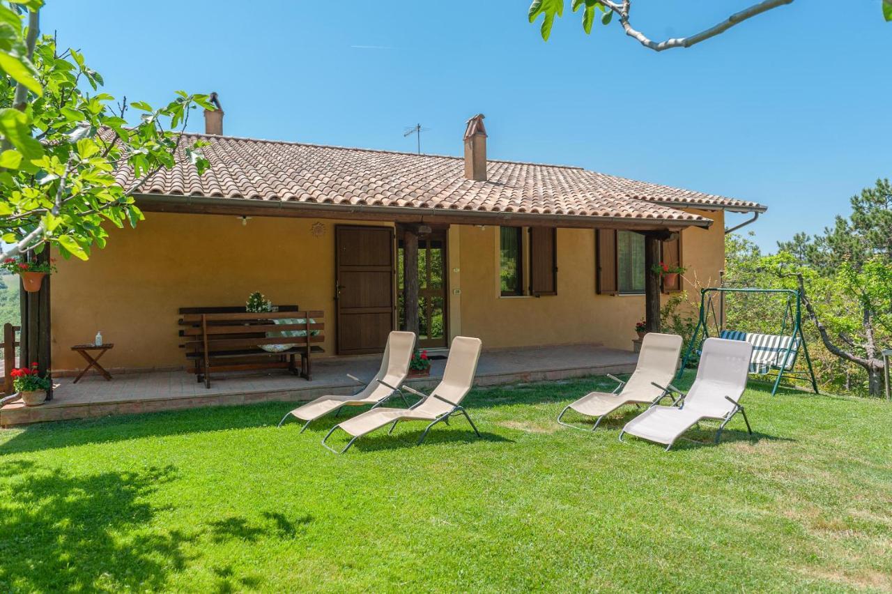 Agriturismo Le Dolci Colline Valfabbrica Ngoại thất bức ảnh